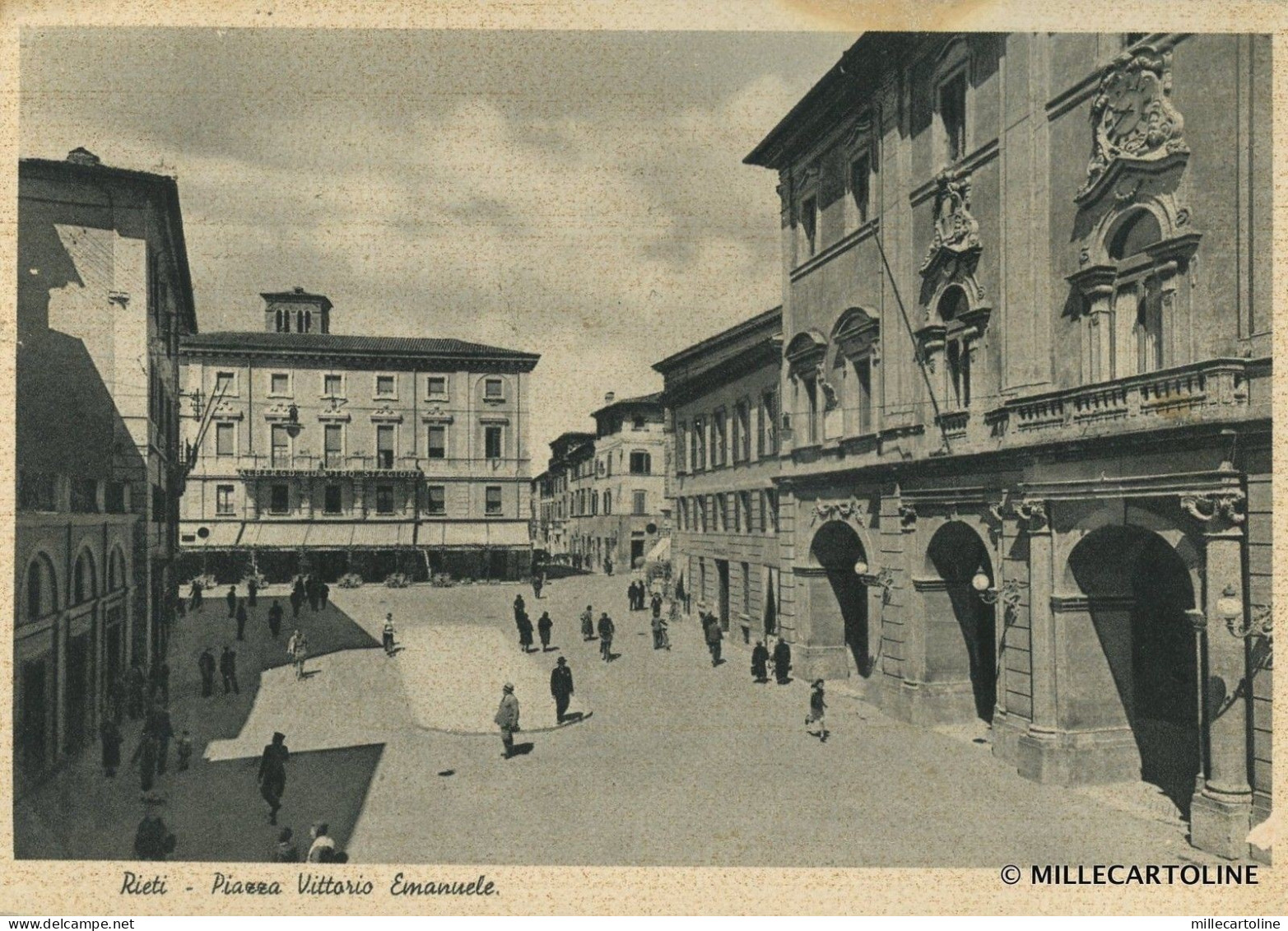 RIETI - Piazza Vittorio Emanuele