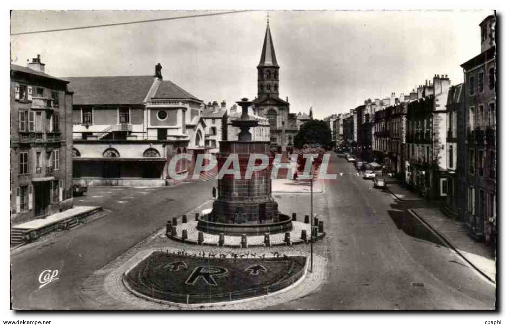 Riom - La Fontaine - CPA