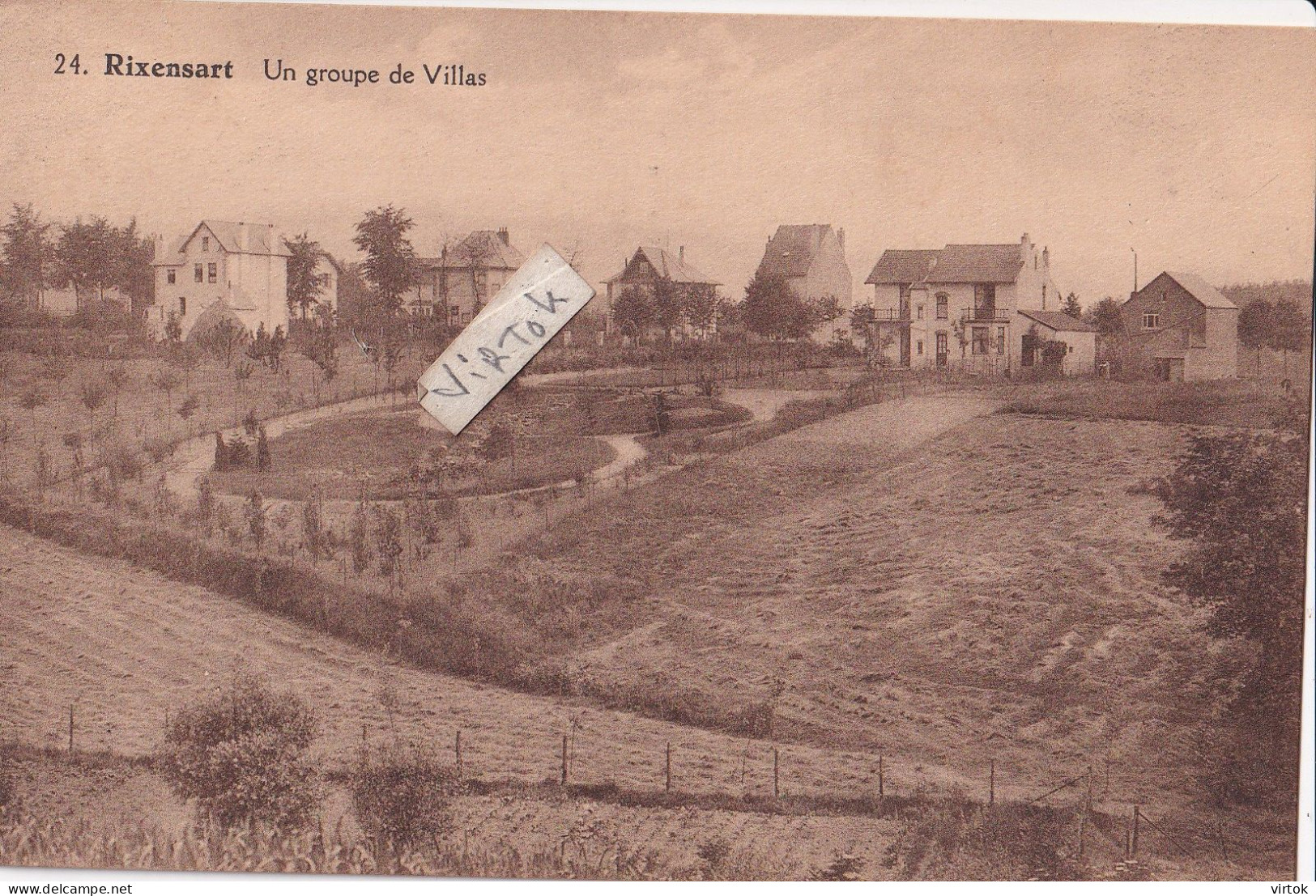 RIXENSART   : un groupe de villas
