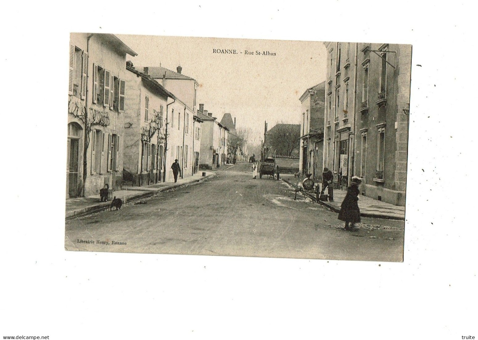 ROANNE RUE SAINT-ALBAN