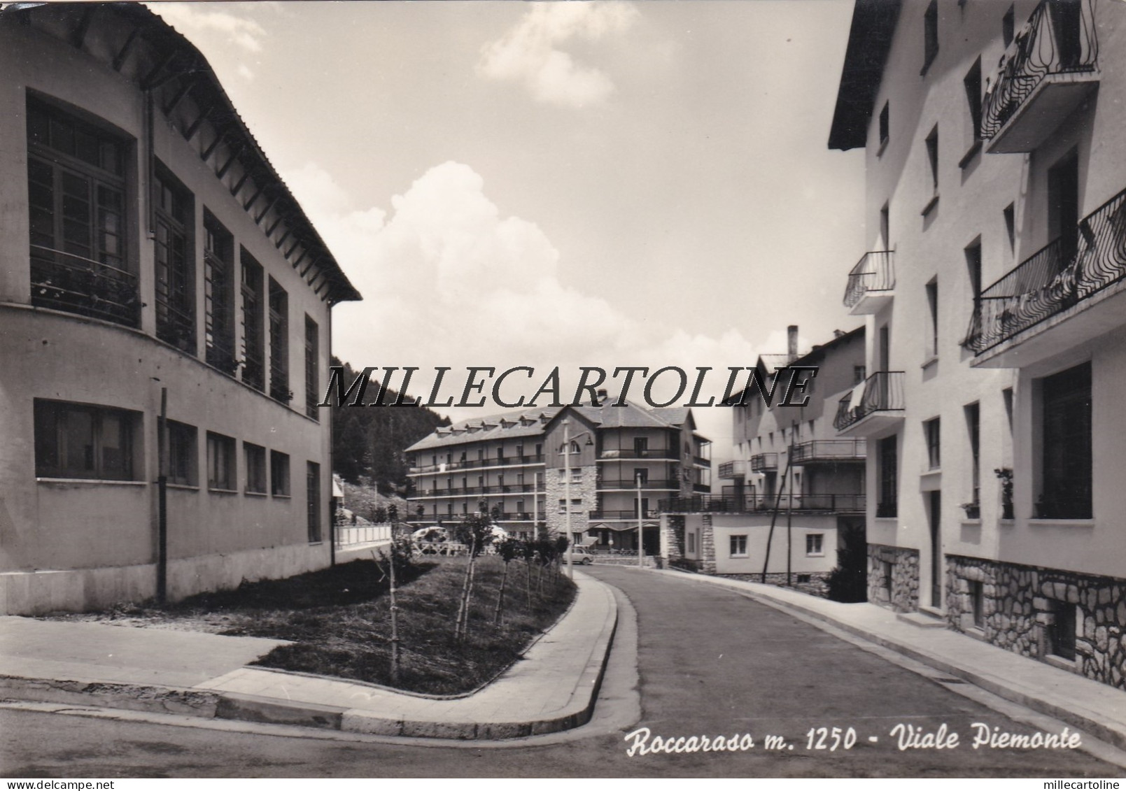 ROCCARASO:  Viale Piemonte