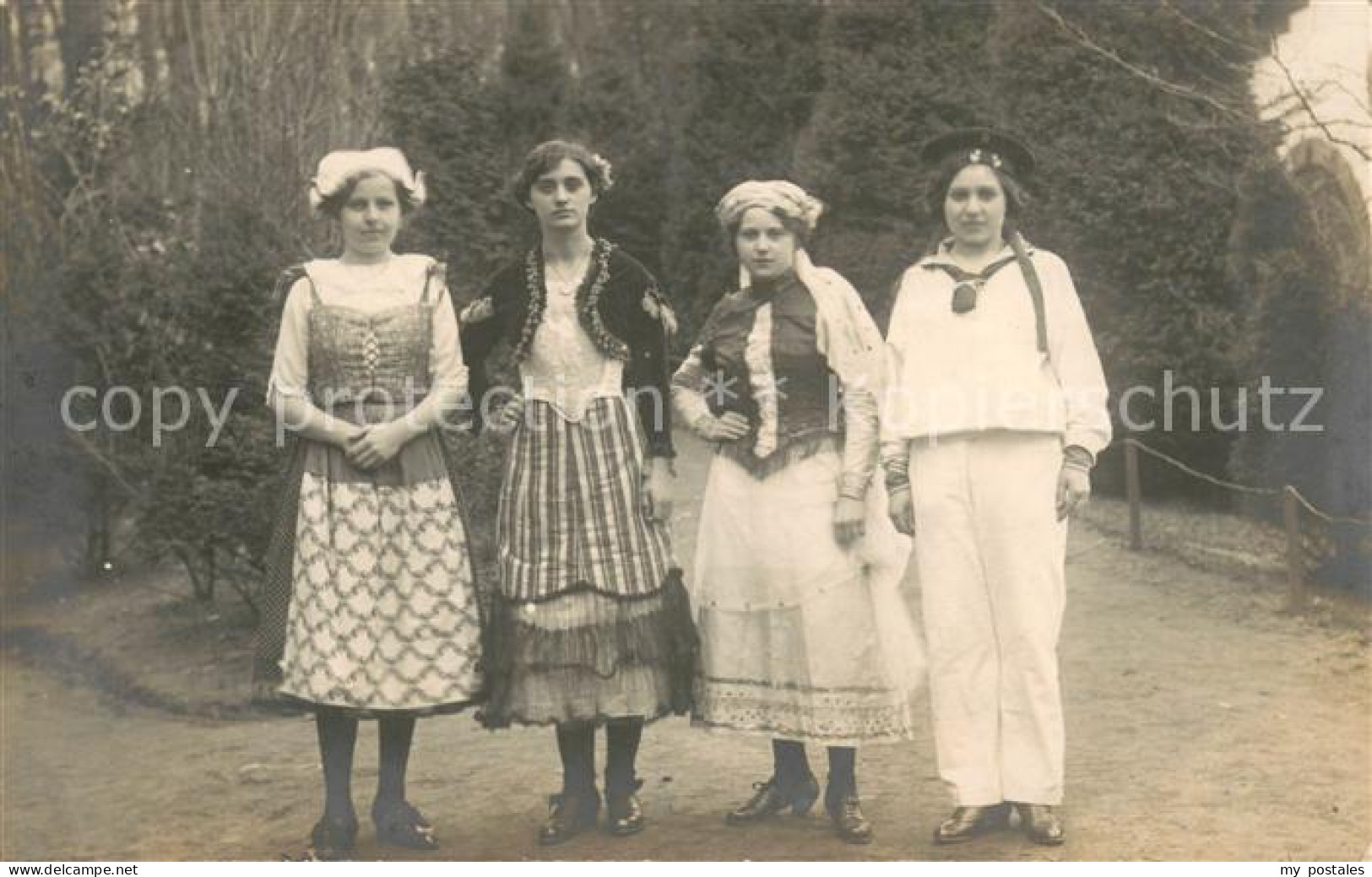 Roderbirken Gruppenphoto Karneval in der Volksheilstaette