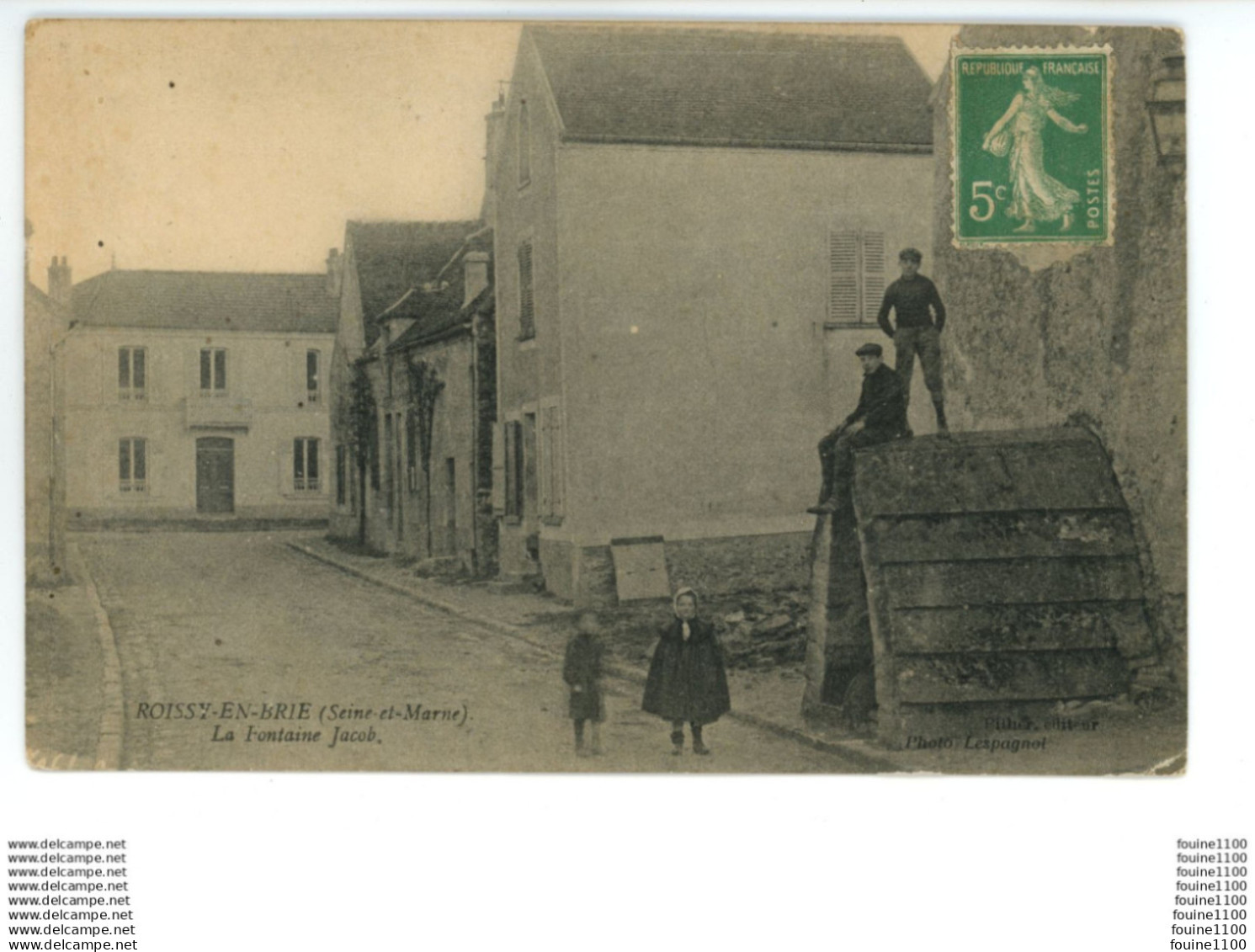 ROISSY EN BRIE la fontaine jacob