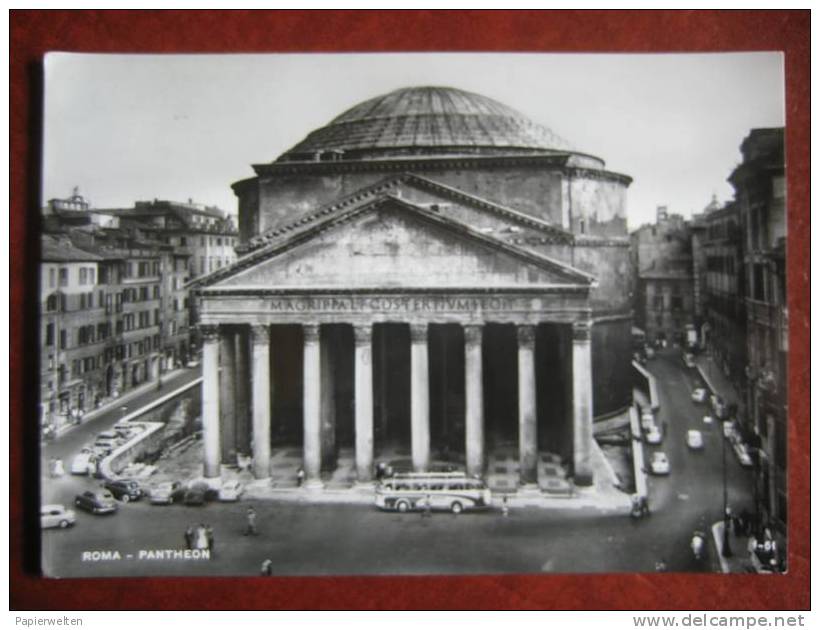 Roma - Il Pantheon / Auto / autobus