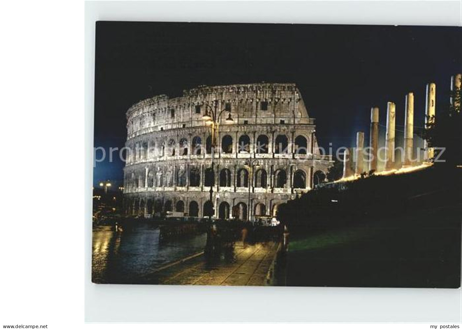 Roma Rom Kolosseum bei Nacht