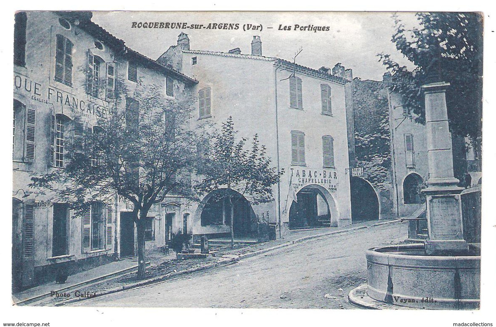 Roquebrune-sur-Argens (Var) Les Portiques