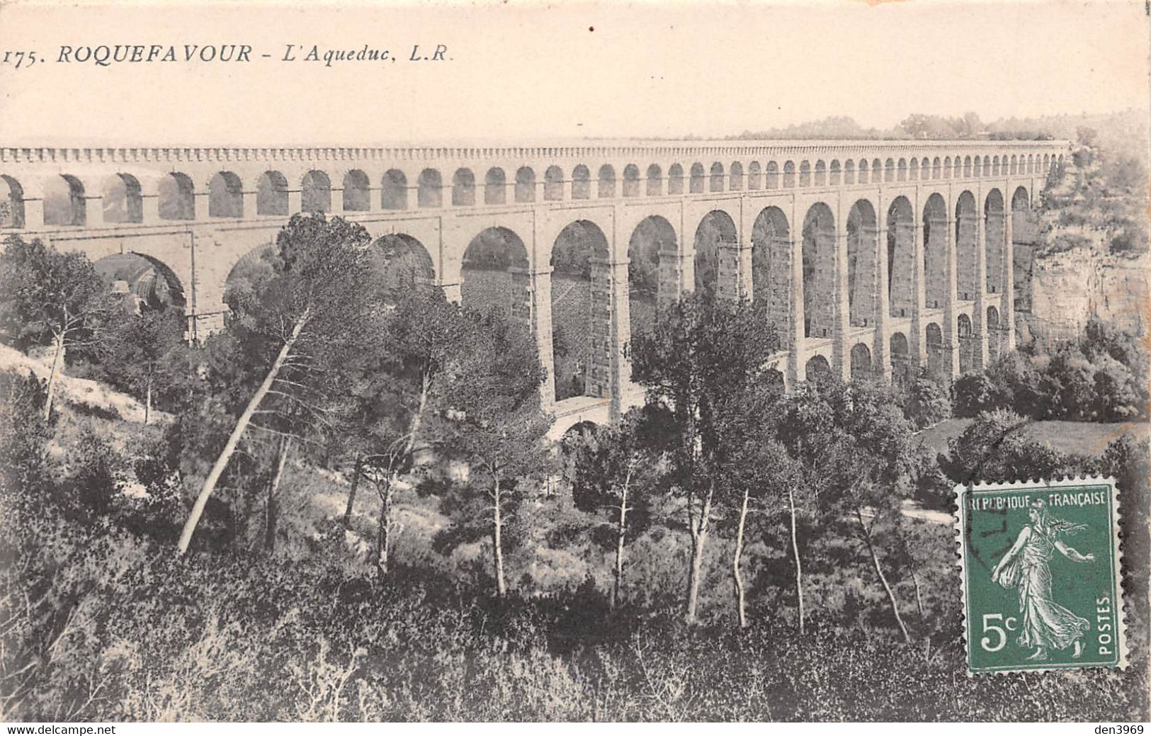 ROQUEFAVOUR - L'Aqueduc