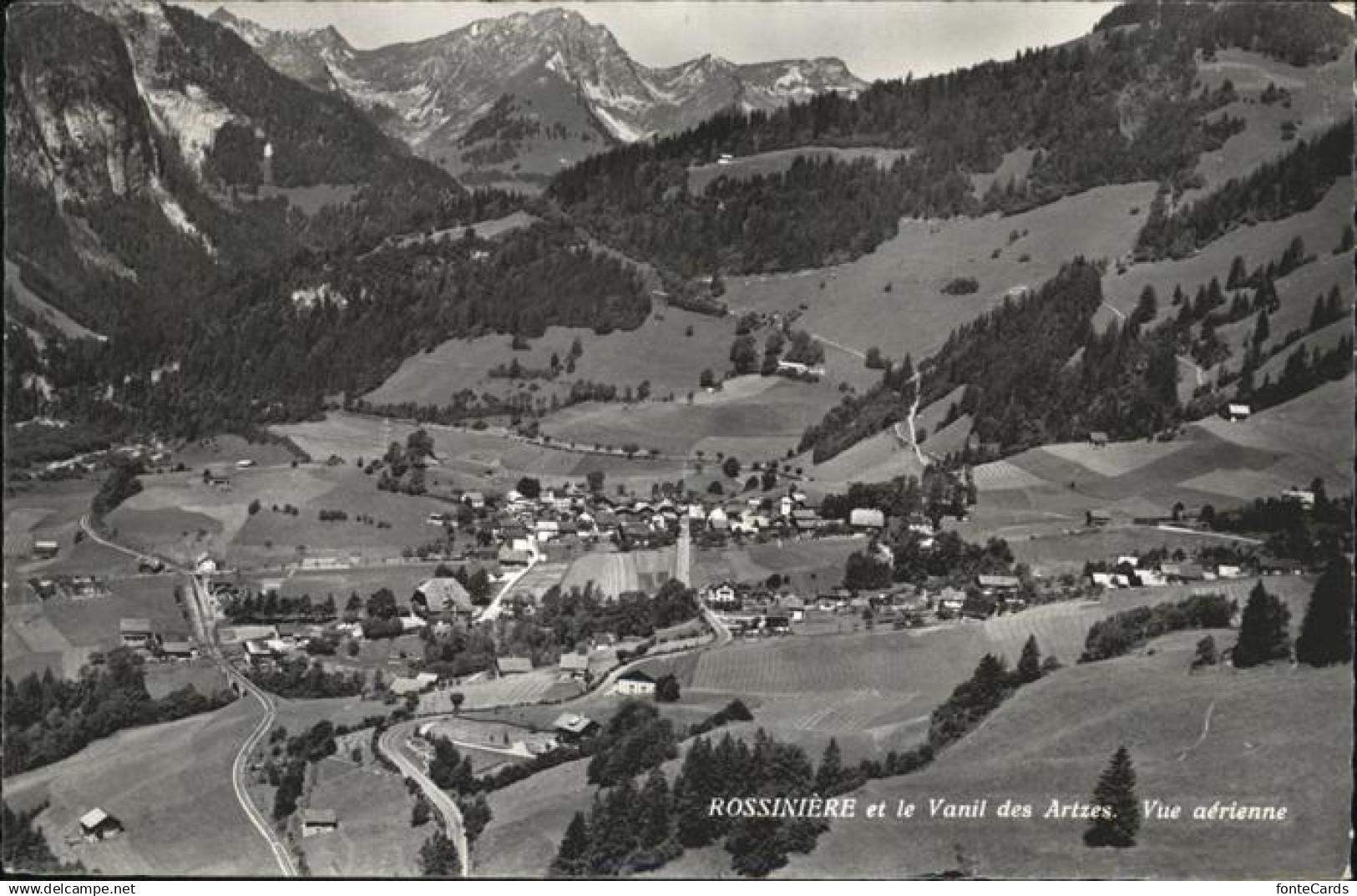 Rossiniere Fliegeraufnahme