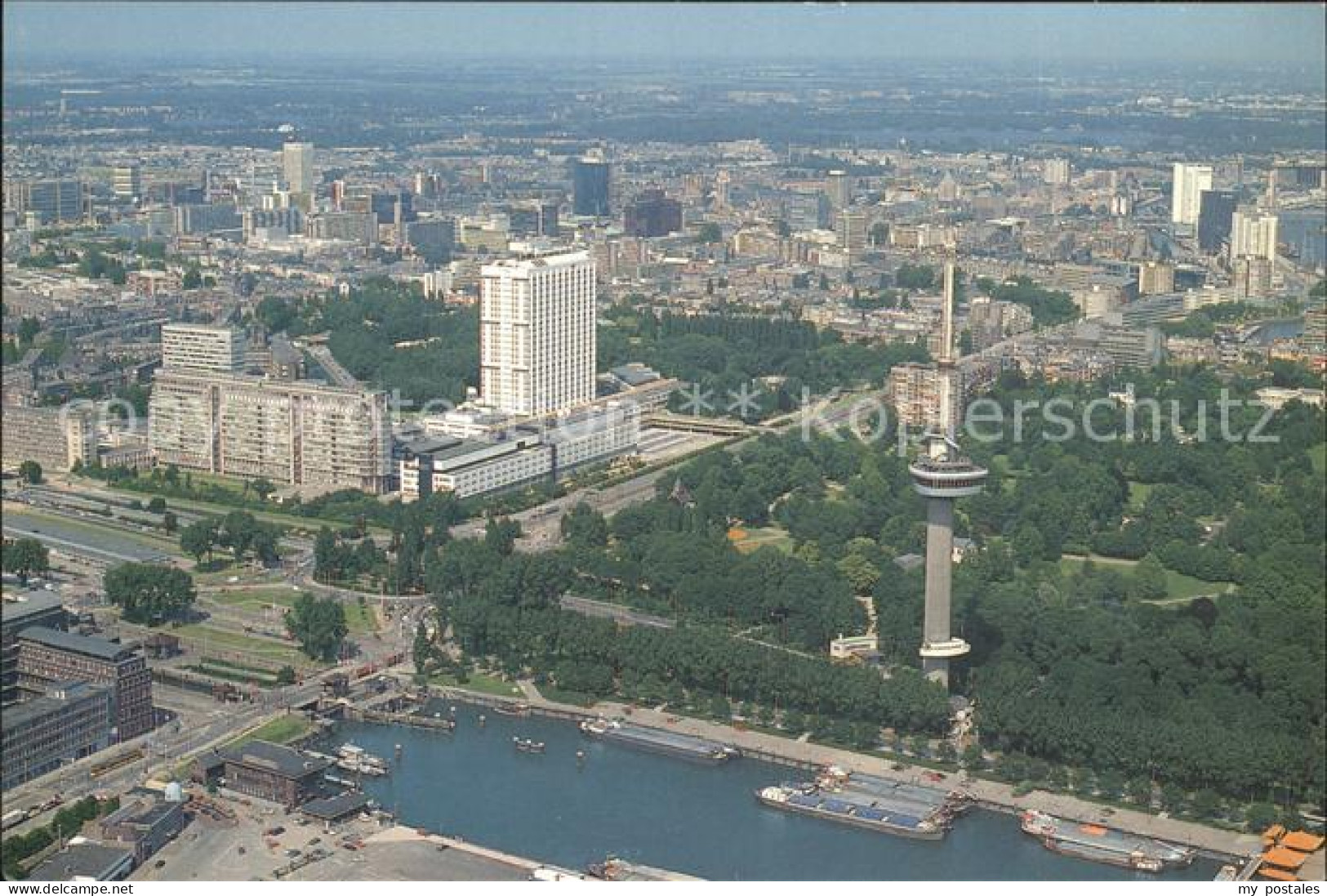 Rotterdam De grootste haven ter wereld met gezicht op de Euromast