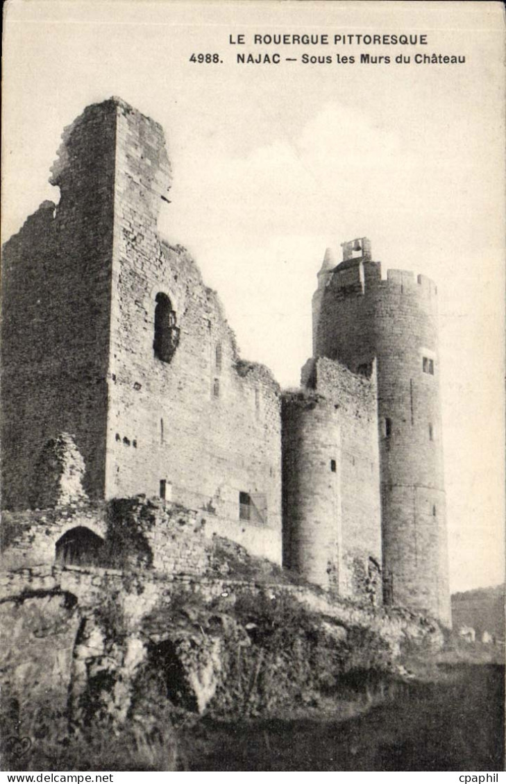 Rouergue Najac CPA Sous les murs du chateau
