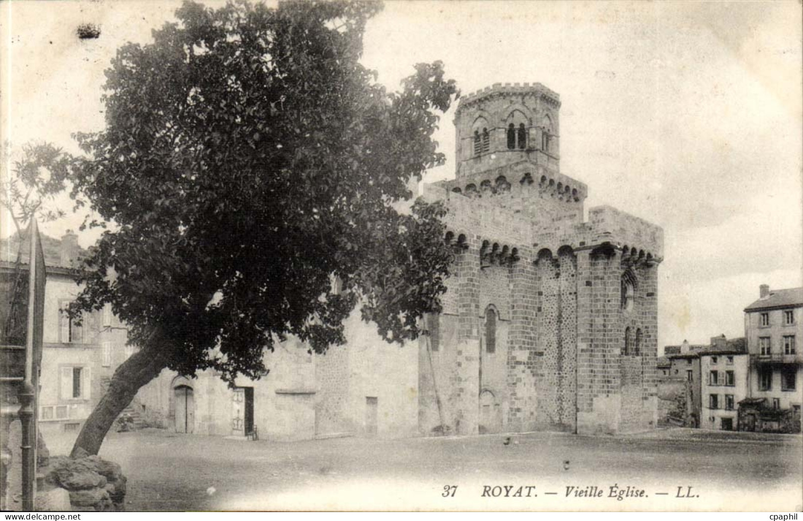Royat CPA Vieille eglise