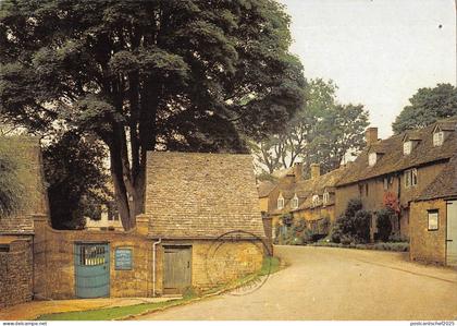 BR91119 snowshill village gloucestershire  uk