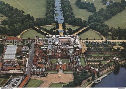 Middlesex Hampton Court Palace