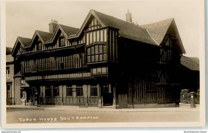 51632410 - Southampton