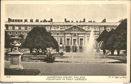 Hampton Fountain in east Garden