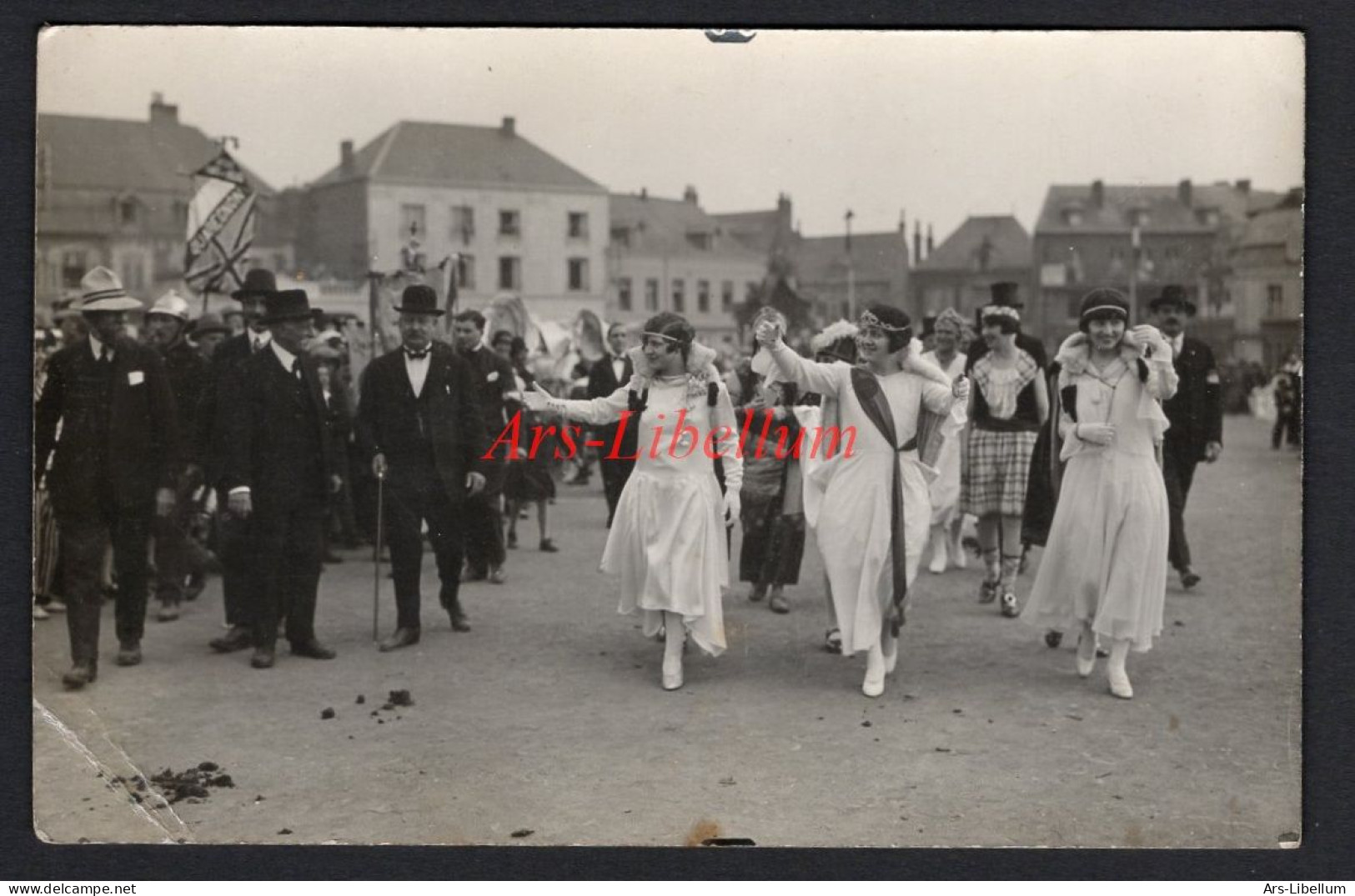 RPPC / une photo ancien / 1 foto postkaart / Hirson / cavalcade / Cavalcade No Piot / France