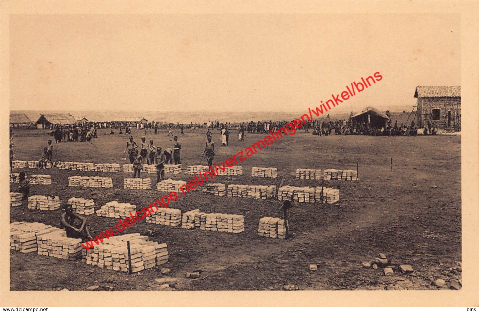 Ruanda - Astrida en construction