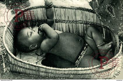 RUANDA. URUNDI. UN JOLI BERCEAU. MISSIONS LES PERES BLANCS.