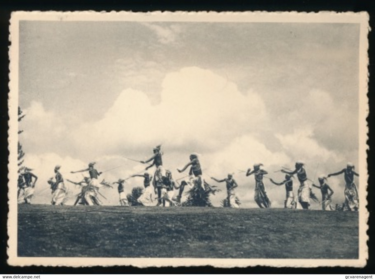 RUANDA   DANSEURS WALUZI     2 SCANS