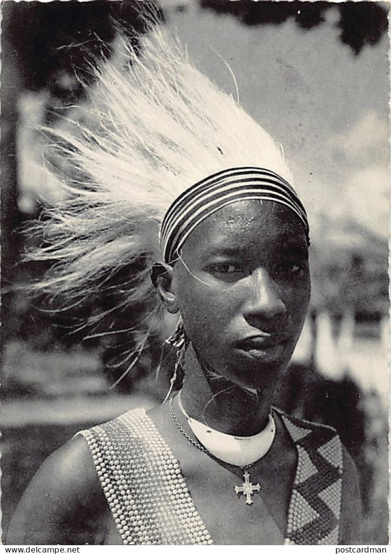 Ruanda Urundi - Danseur N'Tore - FORMAT DE LA CARTE POSTALE 15 cm. x 10 cm.