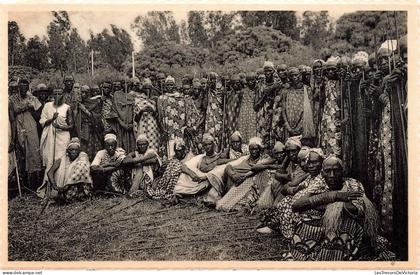 [-5%] RUANDA-URUNDI - Réunion de chefs en Urundi - Urundi : Vergadering van inlandse hoofden - Carte Postale Ancienne