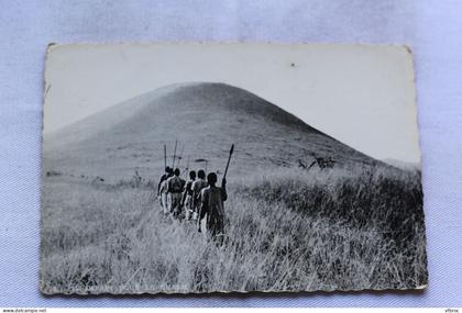 Cpm, au Ruanda, le départ pour la chasse