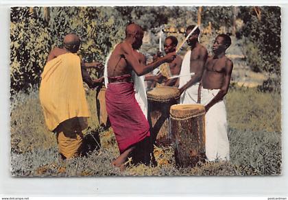 Ruanda Urundi - Tambours watutsi - Ed. Hoa-Qui 2288