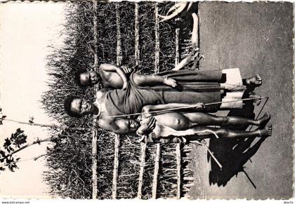 PC RWANDA MOTHERHOOD ETHNIC TYPES (a62383)