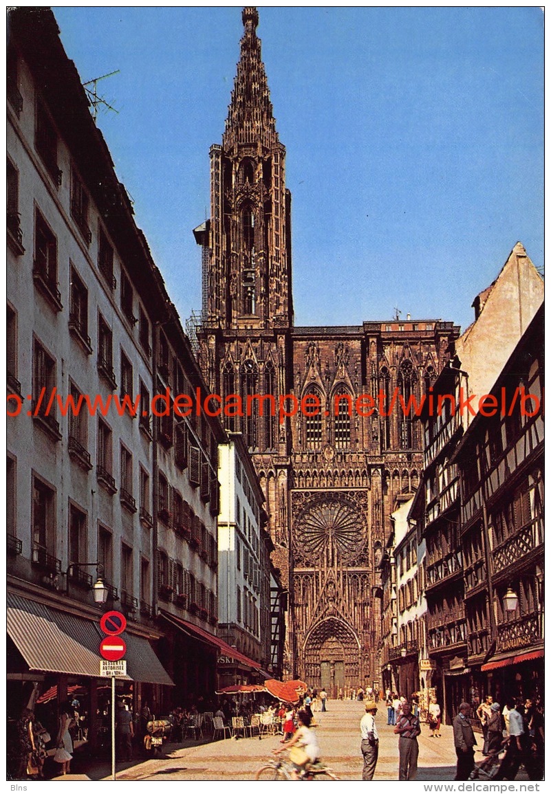 Rue Mercière et la Cathédrale - Strasbourg