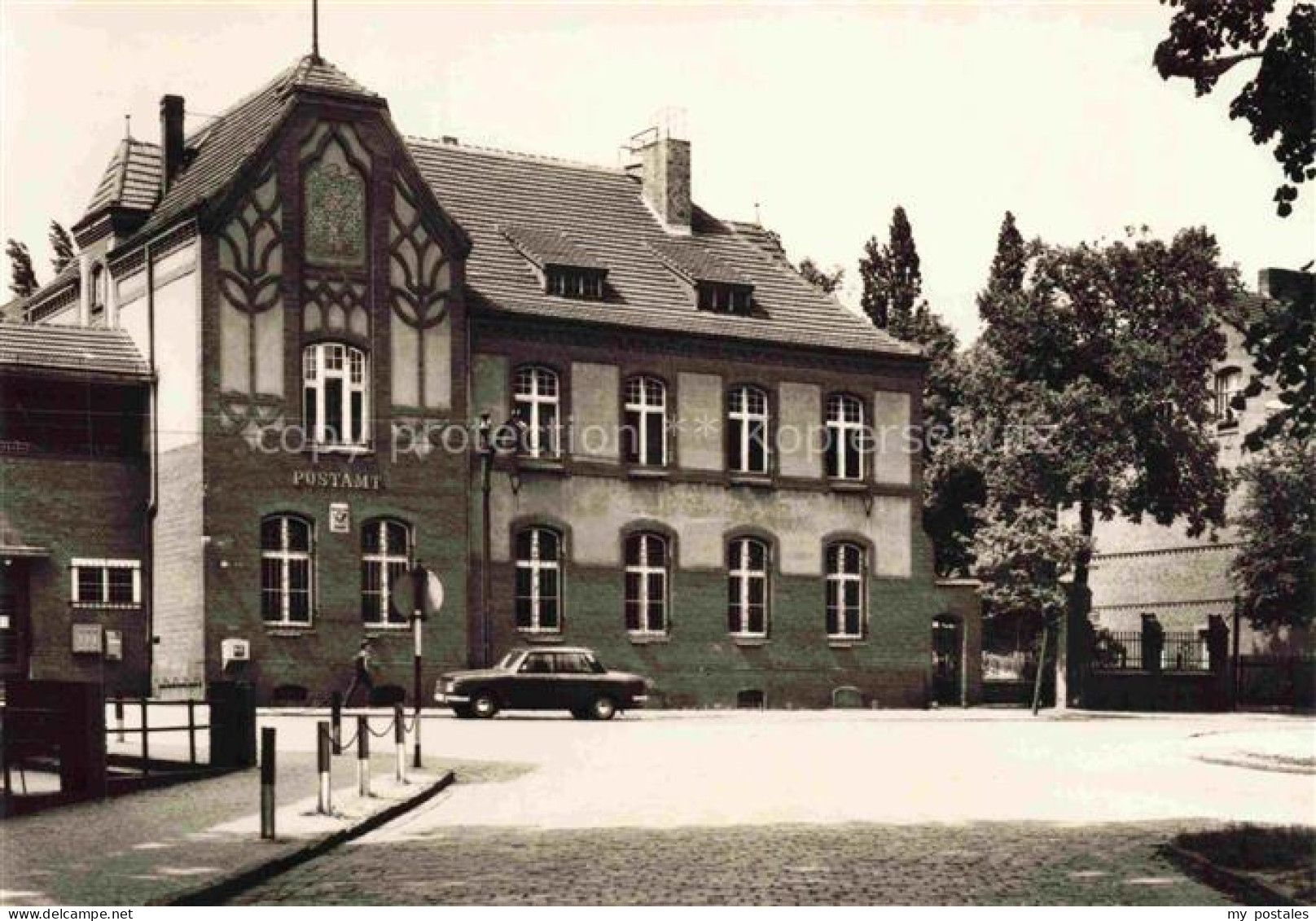 Ruedersdorf Berlin Mark Brandenburg Postamt Backsteingebaeude Jugendstil Kopfste