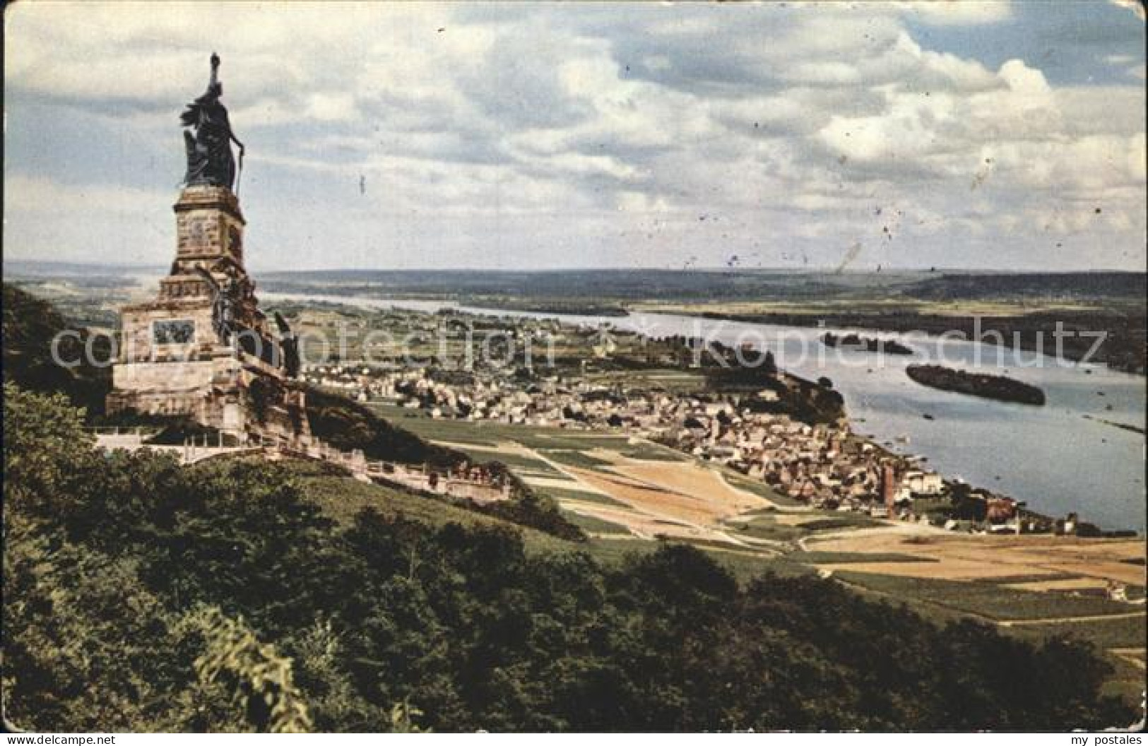 Ruedesheim Rhein Nationaldenkmal