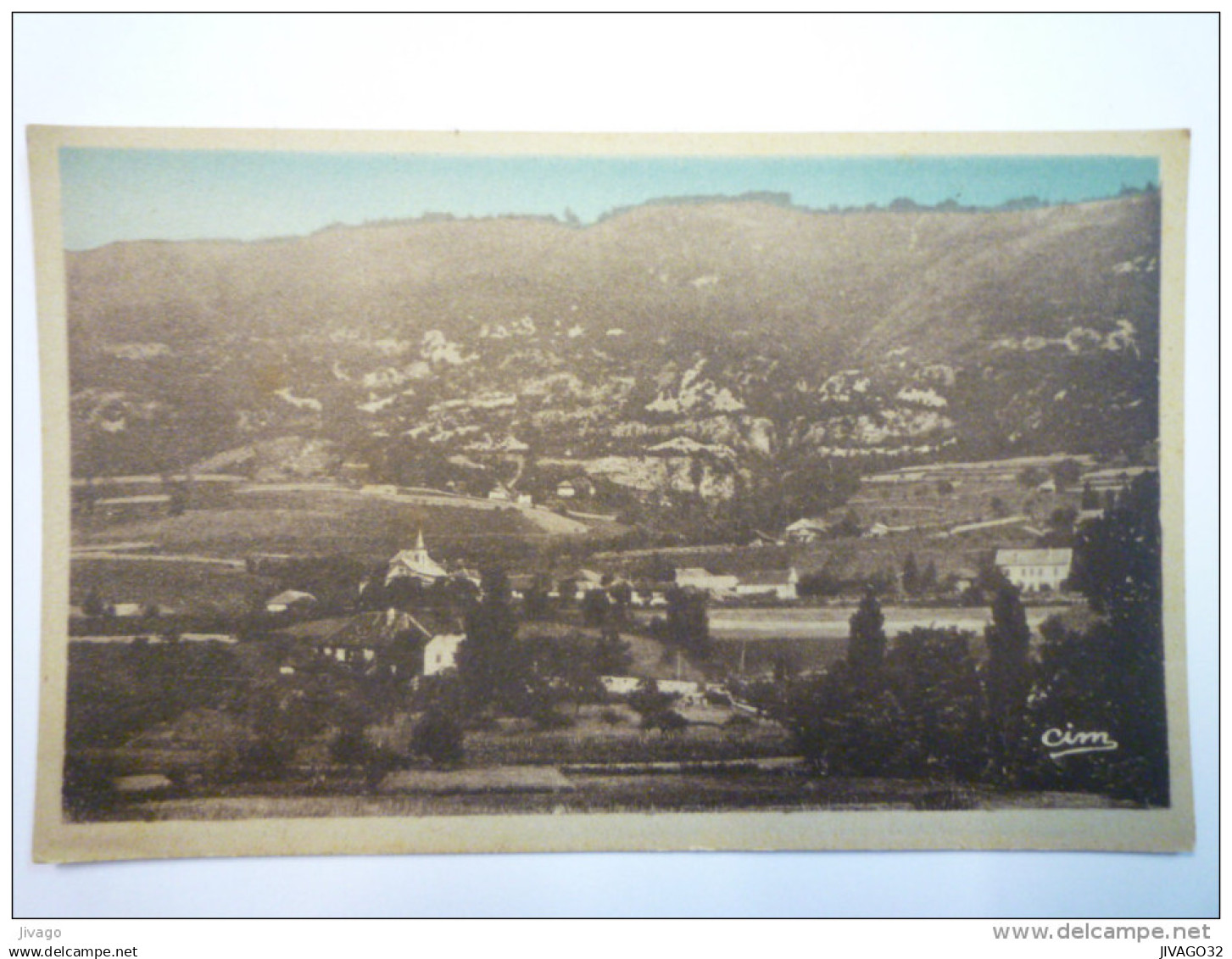 RUFFIEUX  (Savoie)  :  Vue générale