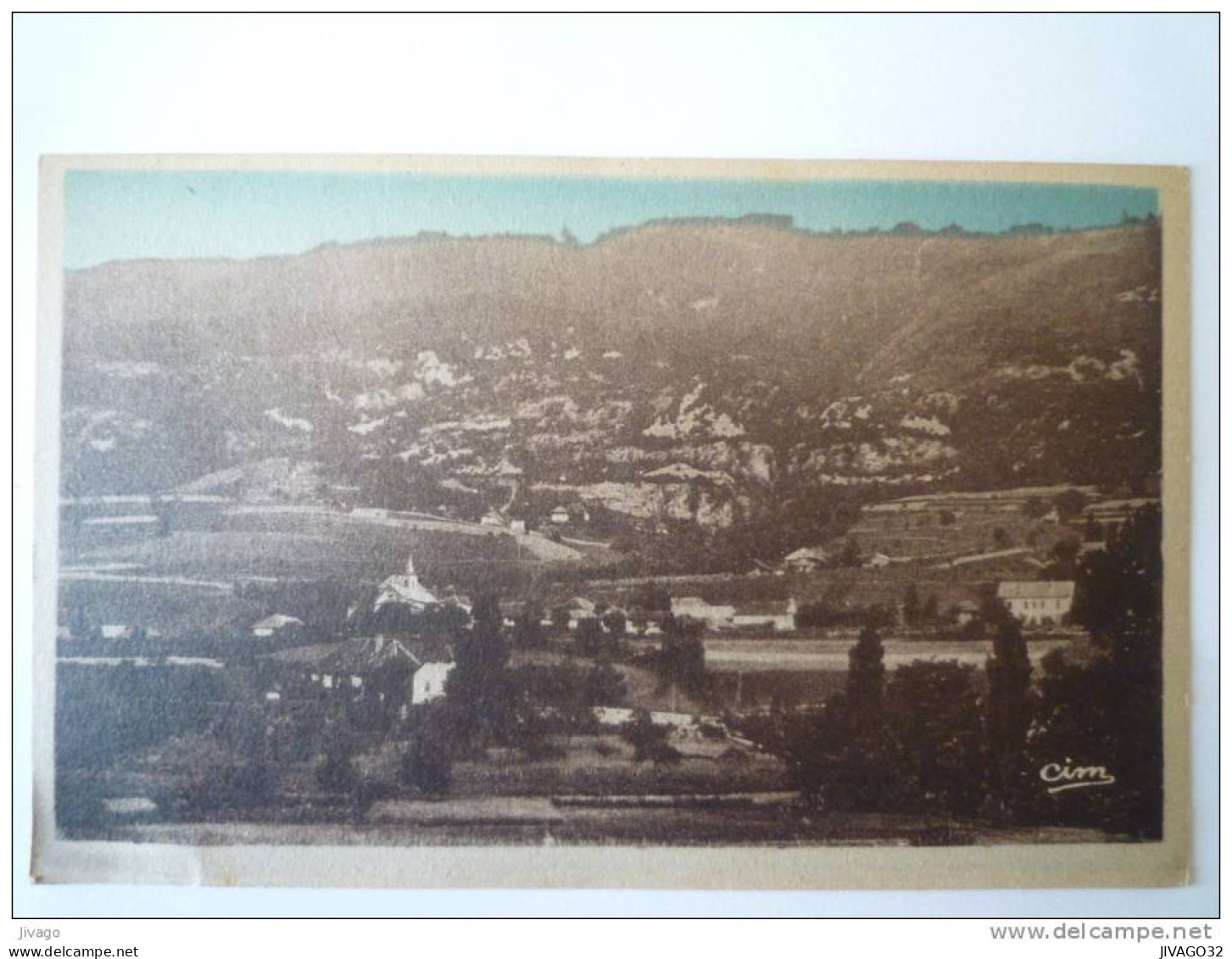 RUFFIEUX  (Savoie)  :  Vue générale