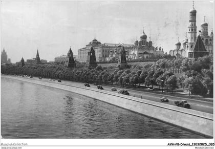 AVHP8-0450-RUSSIE - MOSCOU - La seine et ses bords