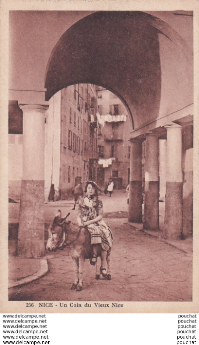 S1-06) 06 - NICE - UN COIN DU VIEUX NICE - ( ANIMEE - HEUNE FILLE NICOISE A DOS D'ANE - 2 SCANS )