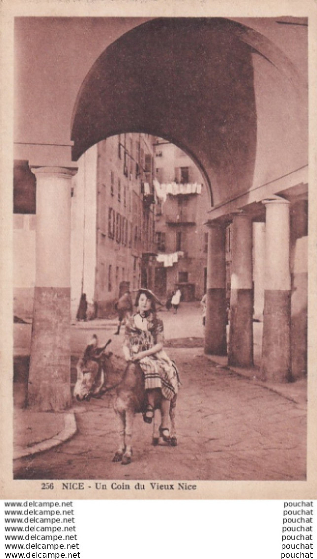S1-06) 06 - NICE - UN COIN DU VIEUX NICE - ( ANIMEE - HEUNE FILLE NICOISE A DOS D'ANE - 2 SCANS )