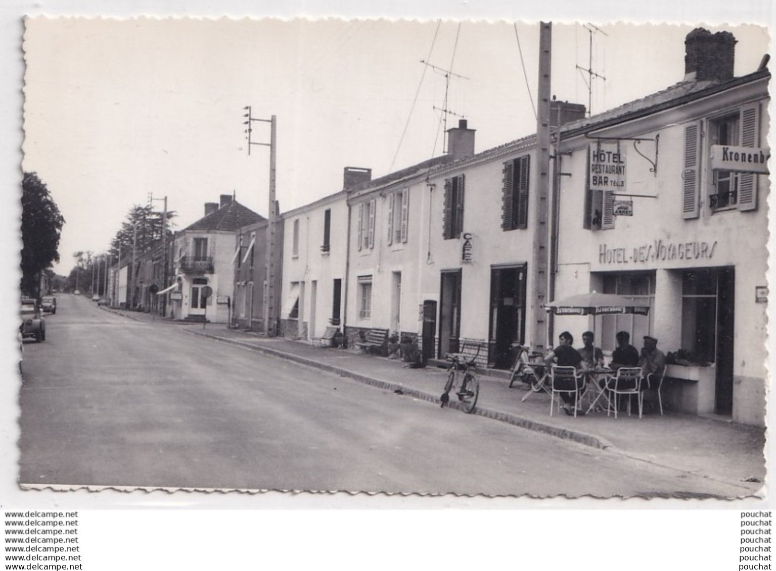 S21-85) SAINT FLORENT DES BOIS (VENDEE) HOTEL DES VOYAGEURS - BAR RESTAURANT KRONENBOURG - EN 1980 - ( 2 SCANS )