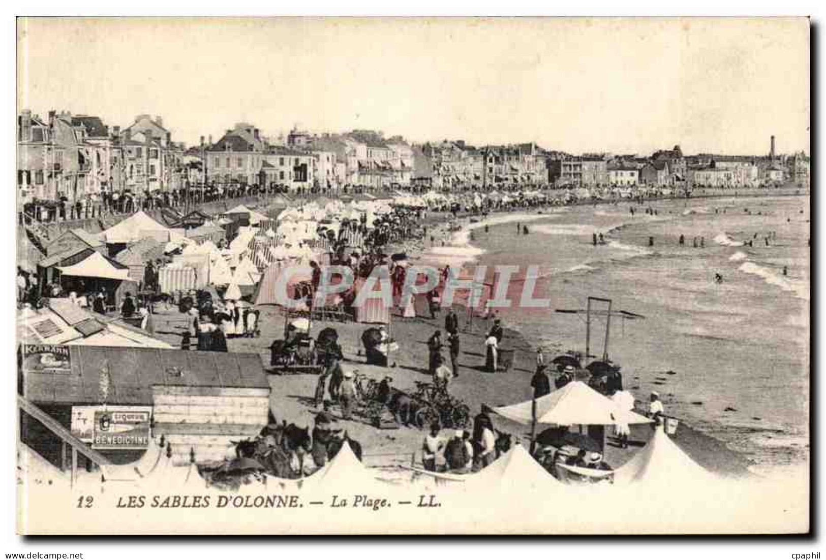 Sables d'olonne CPA La plage