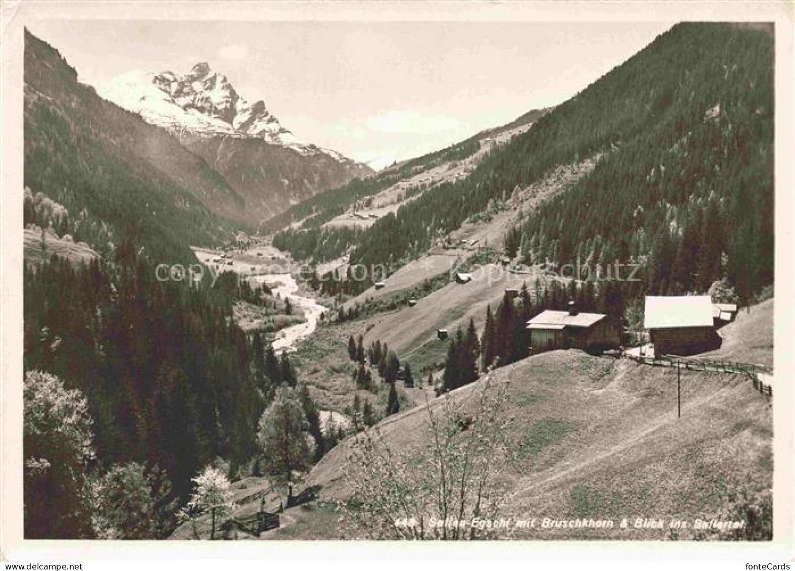 Safien GR mit Bruschkhorn und Blick ins Safiental