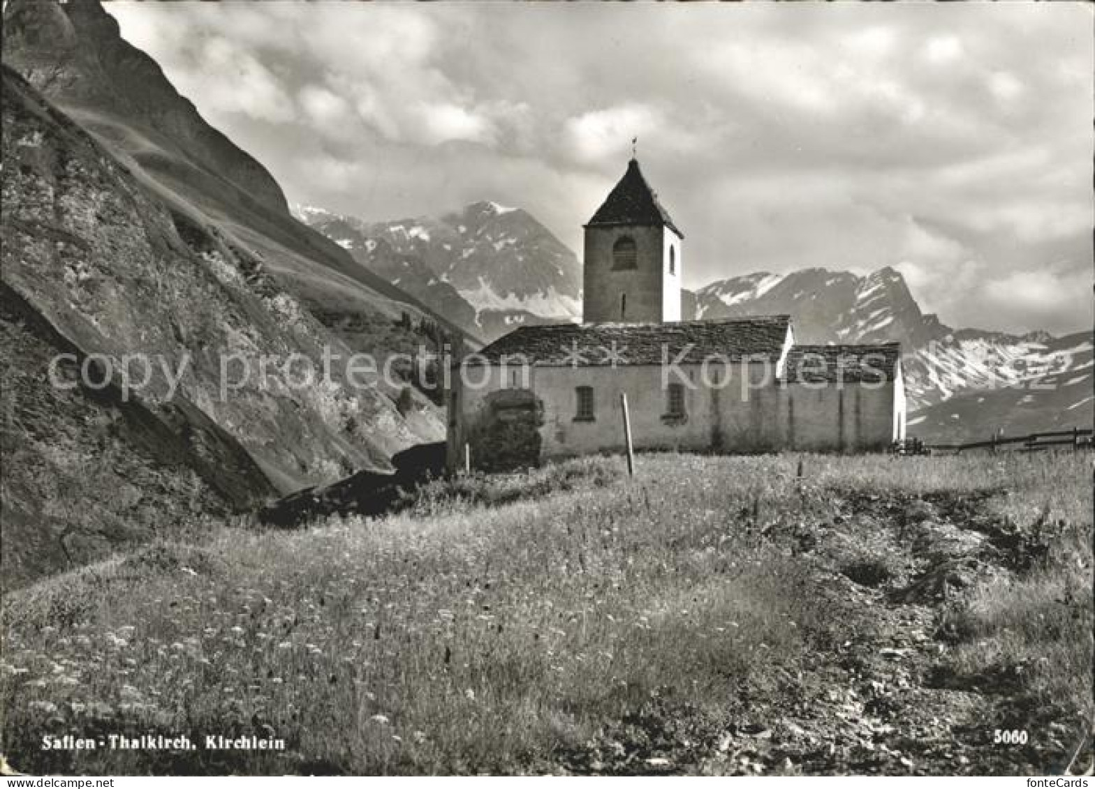 Safien Platz Thalkirch mit Kirche