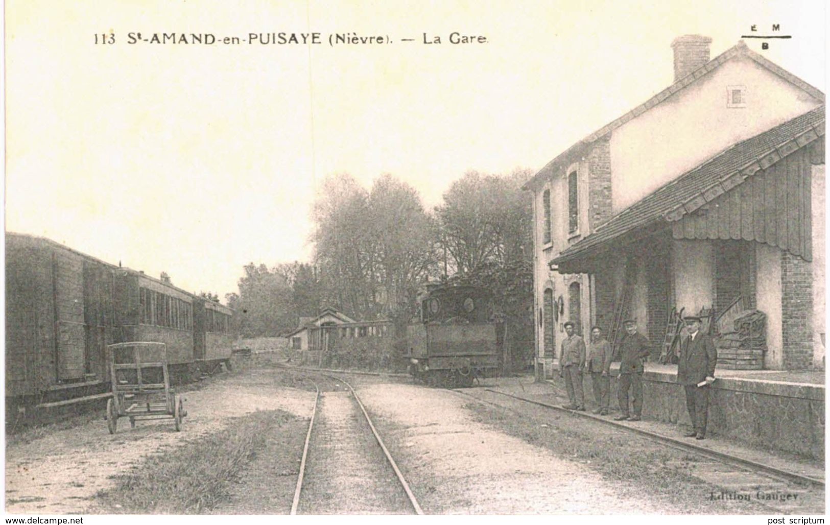 saint Amand en Puisaye la  gare