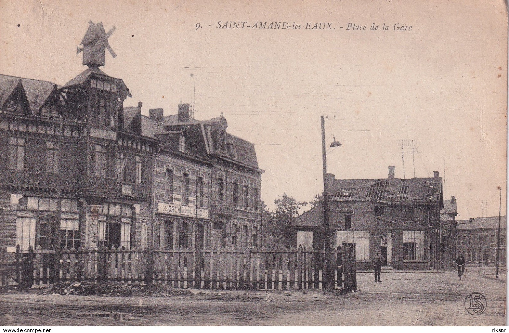 SAINT AMAND LES EAUX