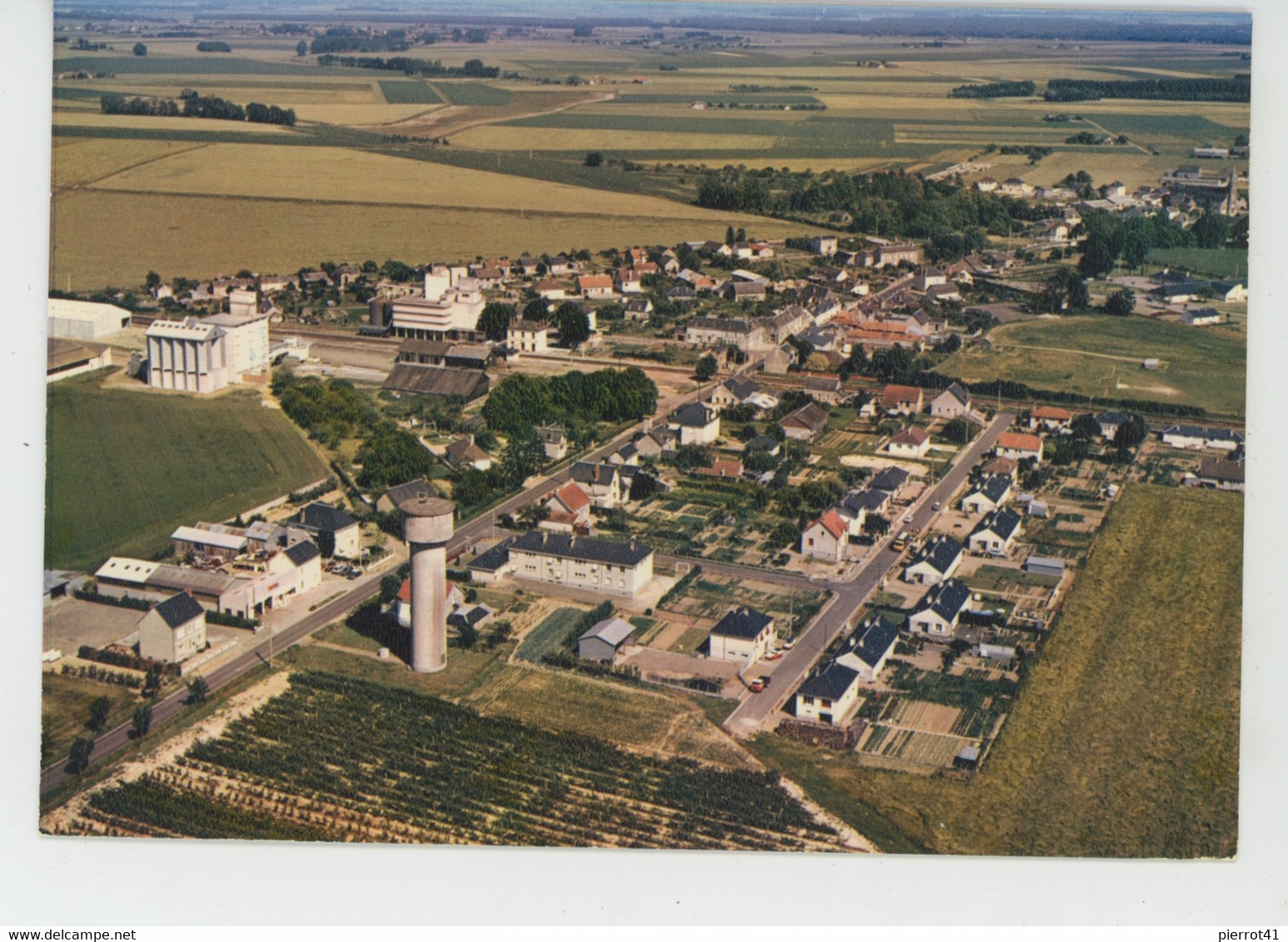 SAINT AMAND LONGPRÉ - SAINT AMAND DE VENDOME - Vue aérienne - Les nouveaux quartiers