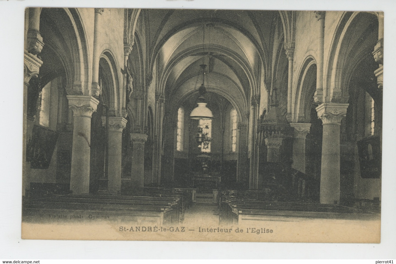 SAINT ANDRÉ LE GAZ - Intérieur de l'Eglise