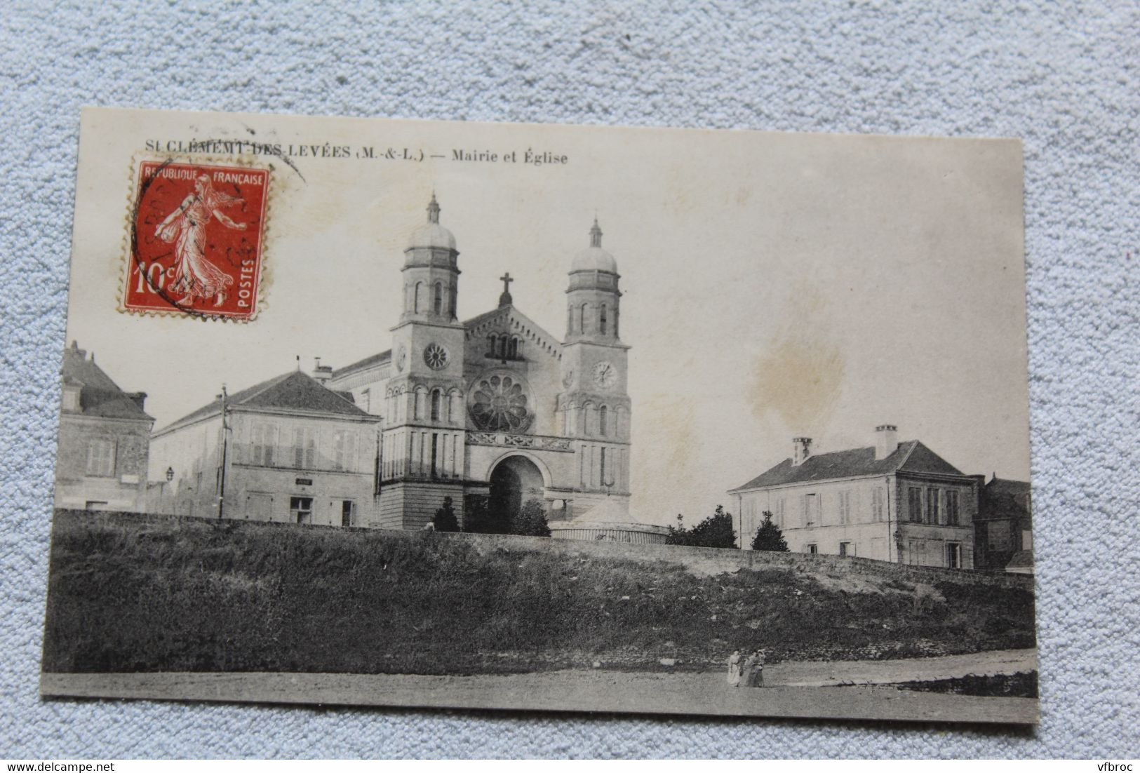 Saint Clement des Levées, marie et église, Maine et Loire 49