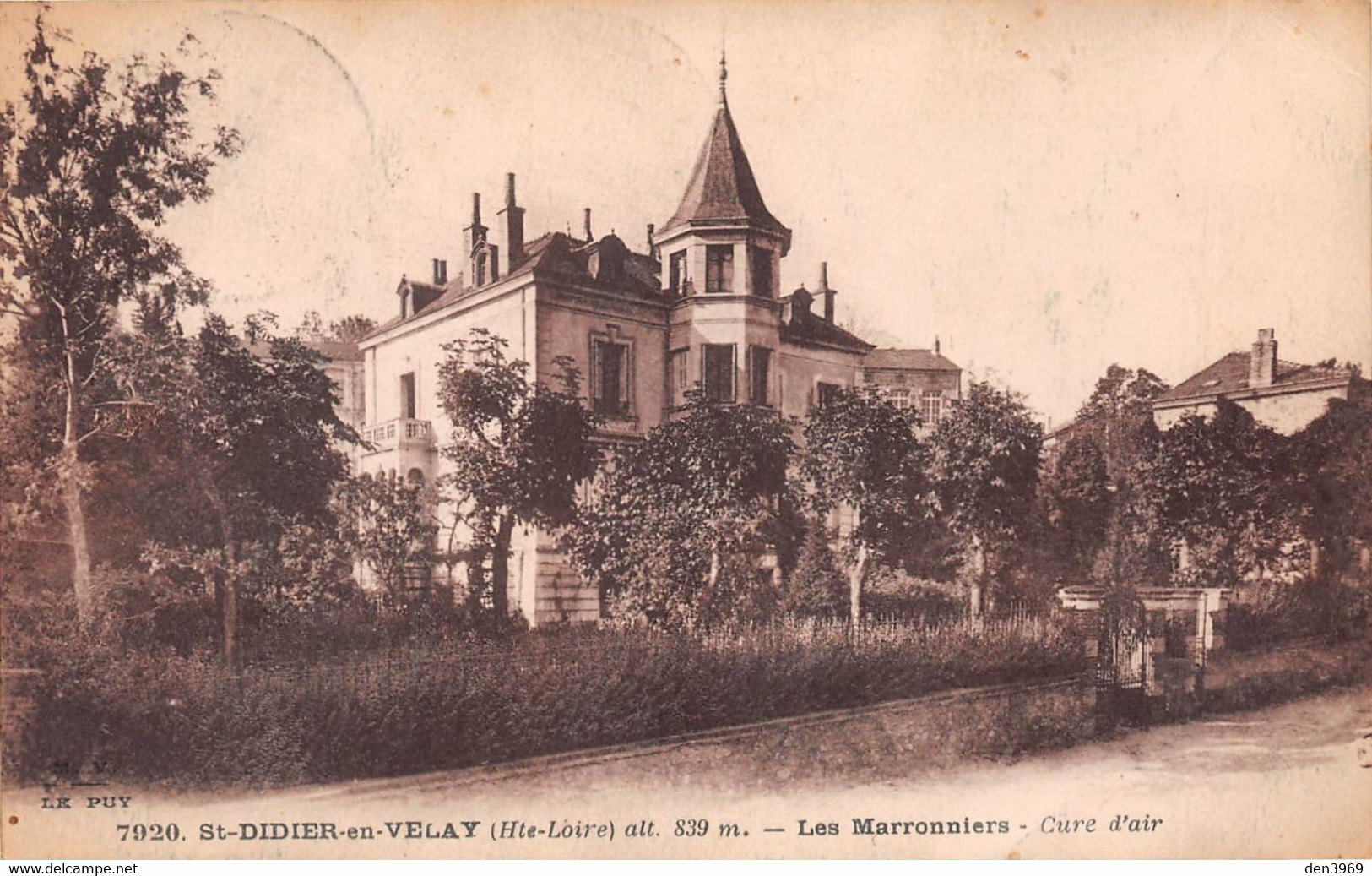 SAINT-DIDIER-en-VELAY (Haute-Loire) - Les Marronniers