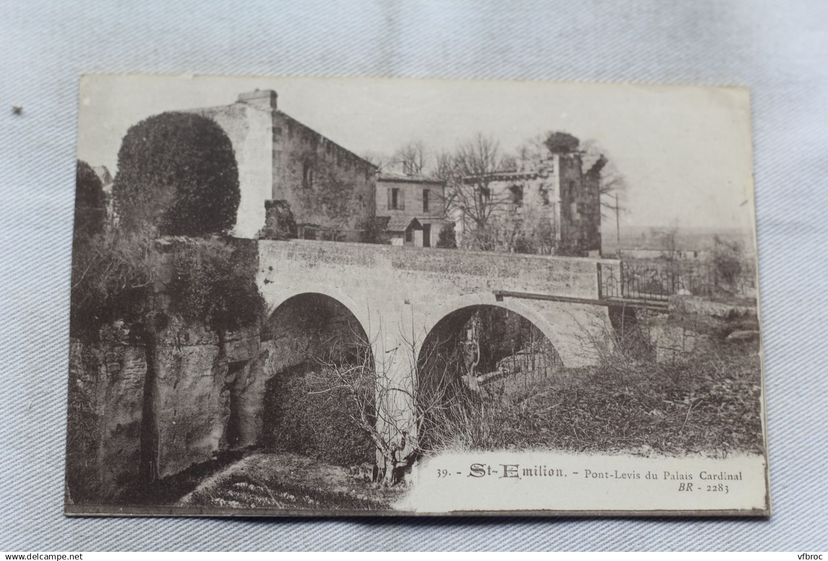 Saint Emilion, pont levis du palais Cardinal, Gironde 33