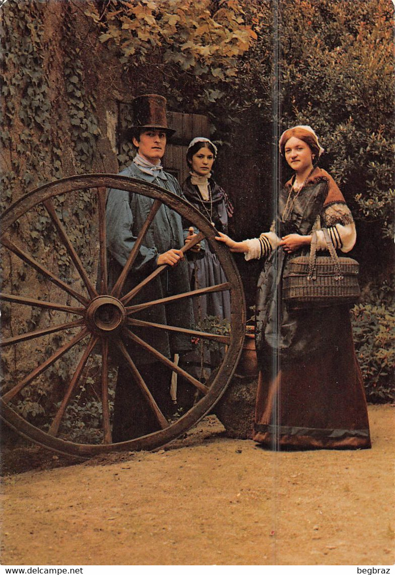 SAINT ETIENNE DE MONTLUC      COSTUME