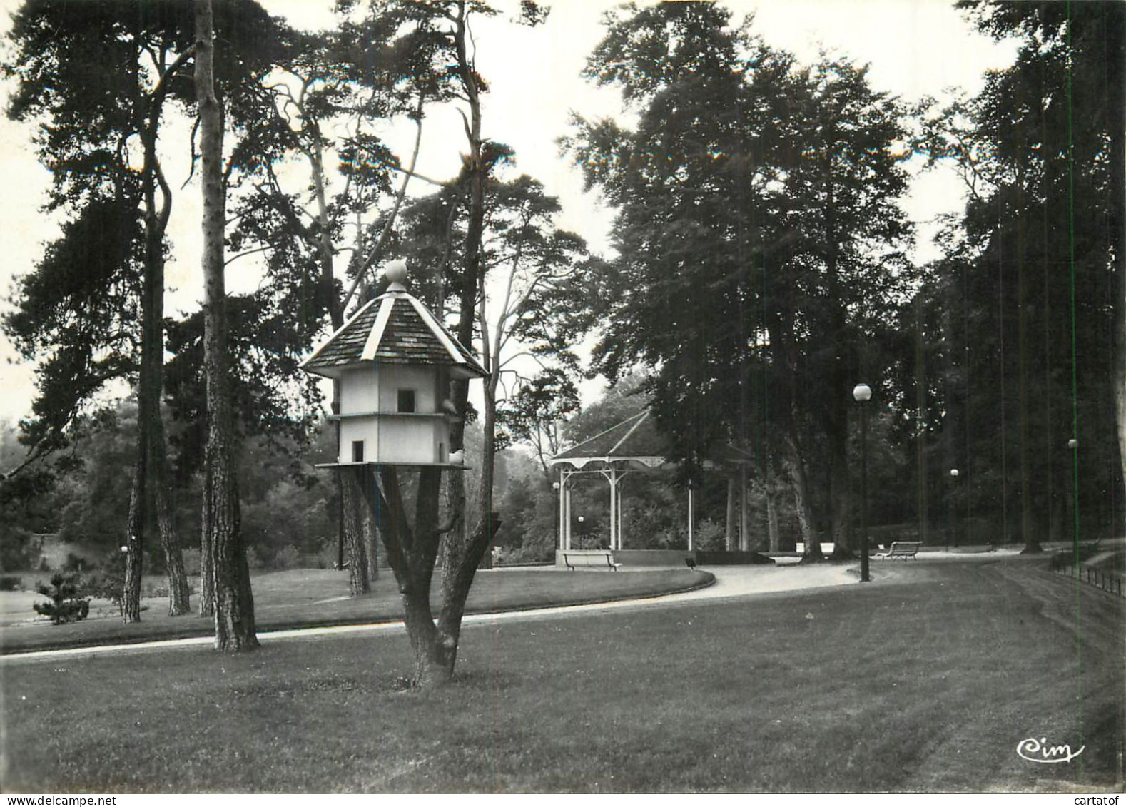 SAINT ETIENNE DU ROUVRAY . Le Parc .