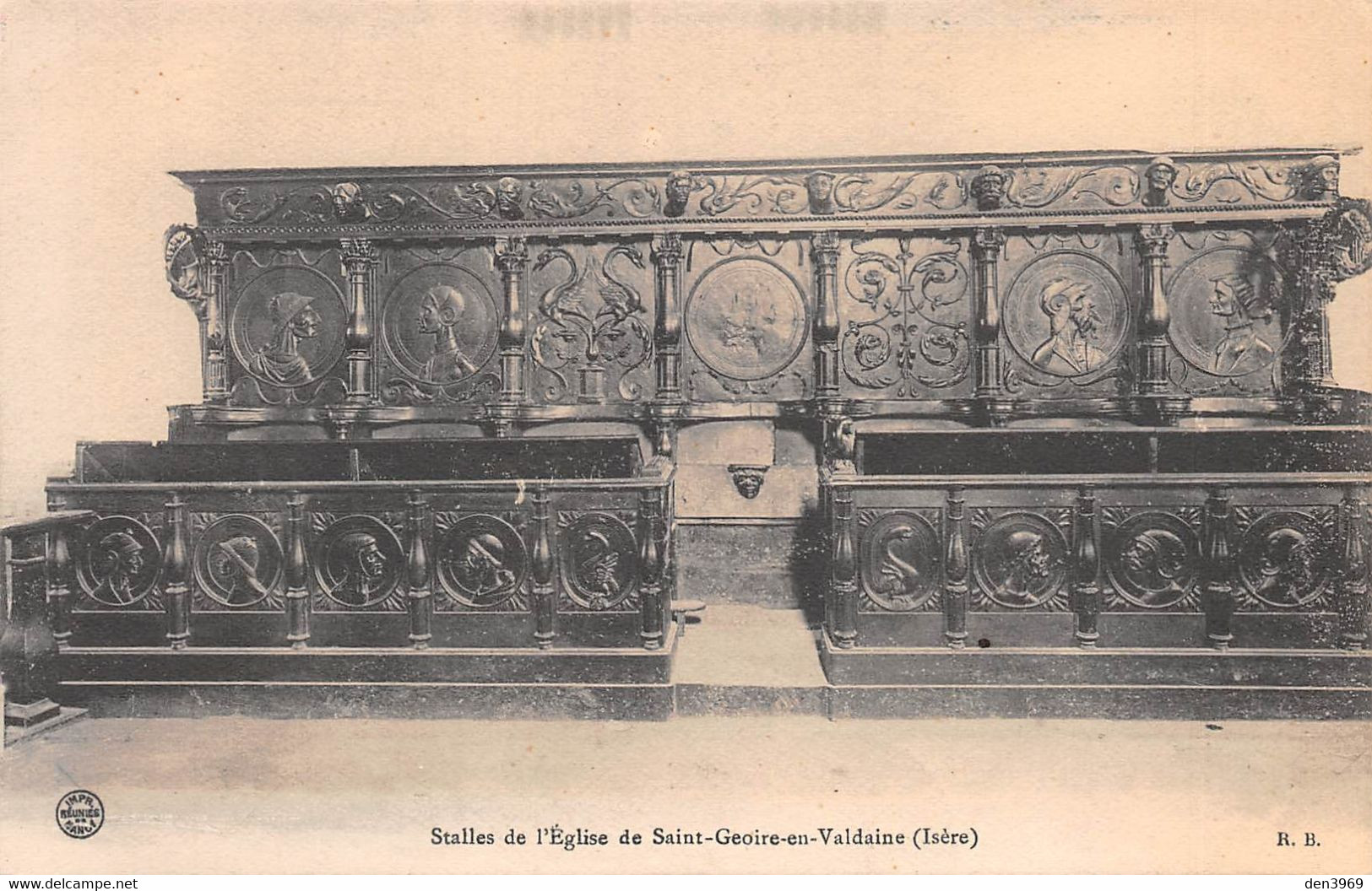 SAINT-GEOIRE-en-VALDAINE (Isère) - Stalles de l'Eglise